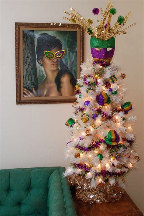 See more ideas about mardi gras decorations, mardi gras, mardi. How to decorate a table top Mardi Gras tree - Treetopia Blog