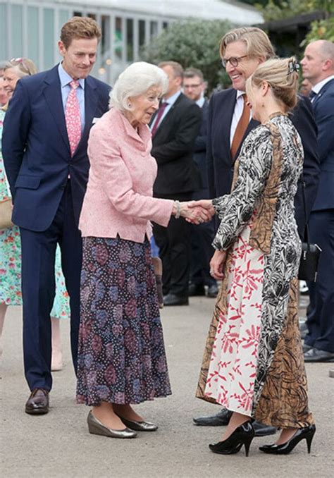 Countess Of Wessex Princess Anne And The Queen S Cousins Visit Chelsea Flower Show Best Photos