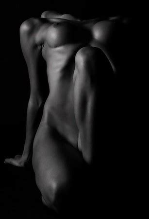 Perfect Storm Beautiful Form Of Nude Women Soft Classy 28 Pics