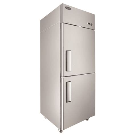 Atosa Mgf8404 Undercounter Reach In 72 Three Door Refrigerator