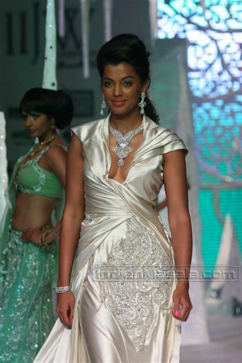 Hot Indian Actress Blog Bollywood Masala Mugdha Godse Hot Cleavage In Hot Gown Masala Blog
