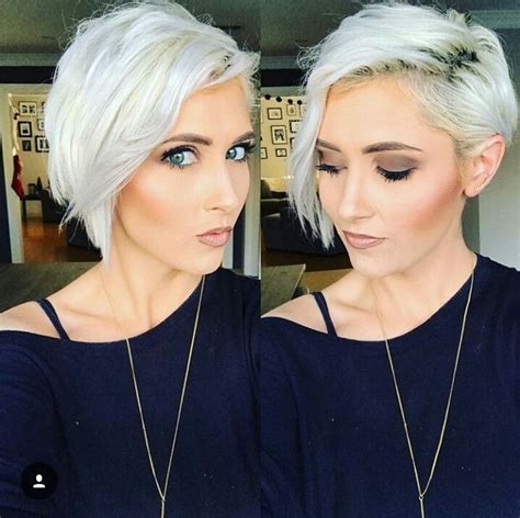 Funky Short Pixie Haircut With Long Bangs Ideas 18