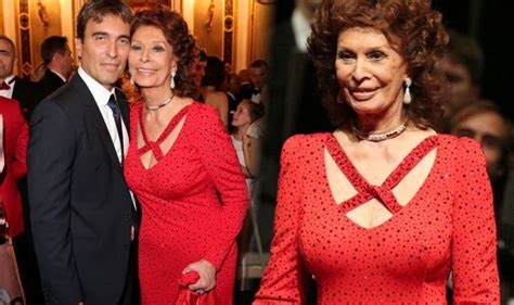 Sophia Loren 85 Dazzles As She Accepts Lifetime Achievement Award