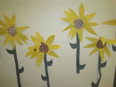 Fun Sensory Activity To Make Sunflowers With Sunflower Seeds Crafts