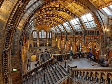 Ξενοδοχεία σε κοντινή απόσταση (museum of history and ethnography) Natural History Museum in London, England - Tourist ...