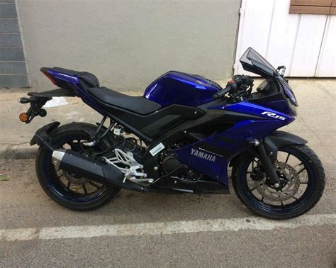 4,55,900 for dual channel abs model. Yamaha R15 V3 Price, Specs, Review, Pics & Mileage in India