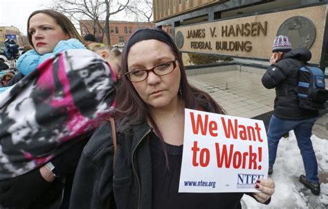 Federal Workers Get 0 Pay Stubs As Shutdown Drags On