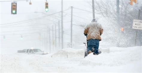Pa Snowfall Totals Erie Approaches 2 Feet Of Snow High Winds A