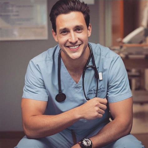 Doctor Mike El Médico Que Arrasa En Instagram Chic