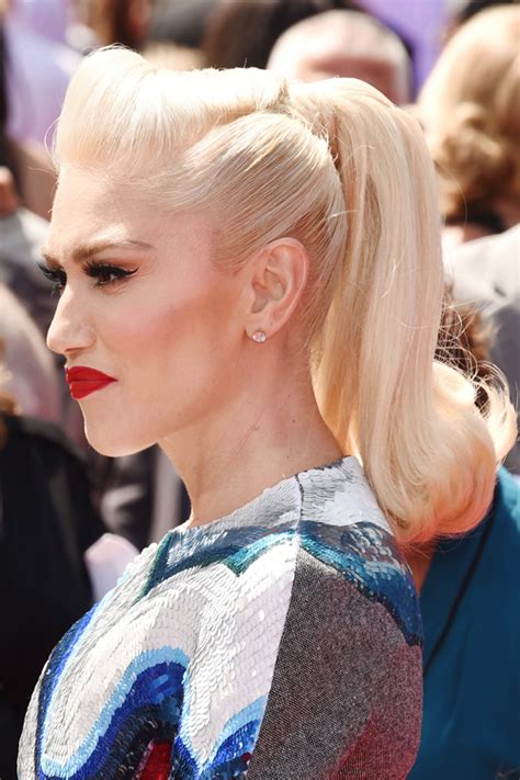 Gwen Stefani Wavy Platinum Blonde High Ponytail Pompadour Ponytail