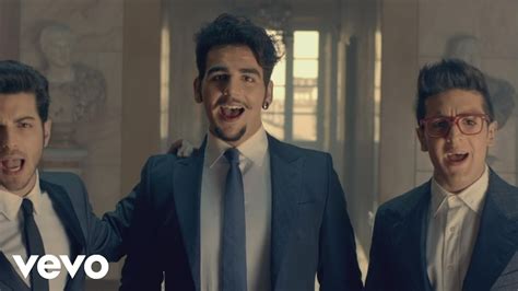 Il volo is an italian operatic pop trio, consisting of singers: Il Volo - Grande amore (2015 Videoclip) - YouTube