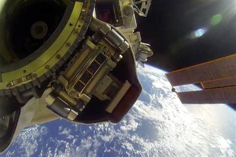 Astronaut Captures Spacewalk With Gopro Camera — Bird In Flight