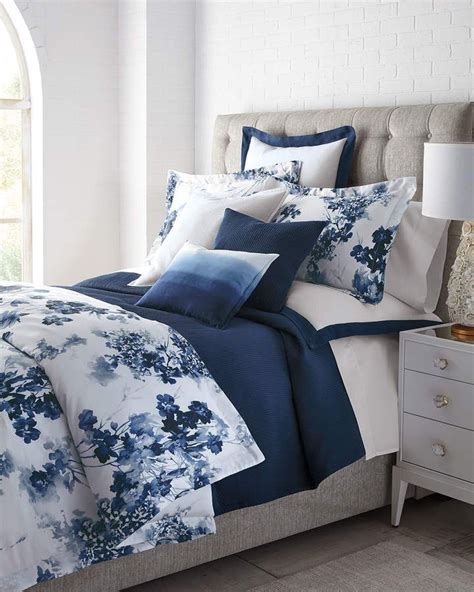 The duvet cover has muted earth tones, is soft, and feels good against your. Lauren Ralph Lauren Full/Queen Spencer Quilted Coverlet ...