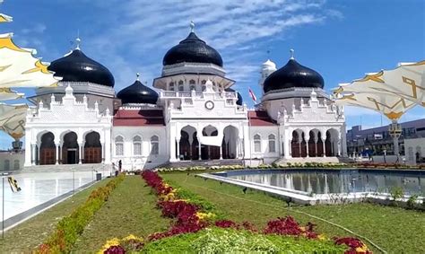 9 Masjid Terindah Di Indonesia Yuk Coba Kunjungi Sambil Beribadah Di Sana