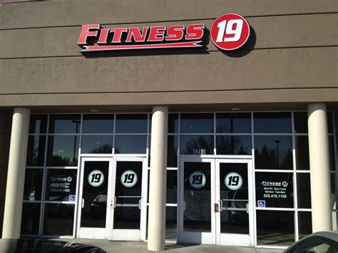 Fitness 19 78 Reviews And 25 Photos Gyms 4250 Rosewood Dr
