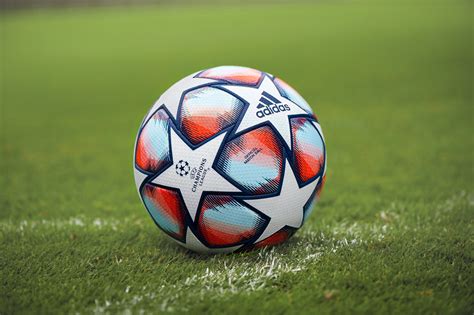 Manchester city gegen den fc chelsea live auf sky. adidas dévoile le ballon officiel de l'UEFA Champions ...
