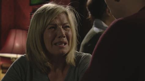 Glenda Breaks Down Over The Death Of Ronnie And Roxy Eastenders 5th
