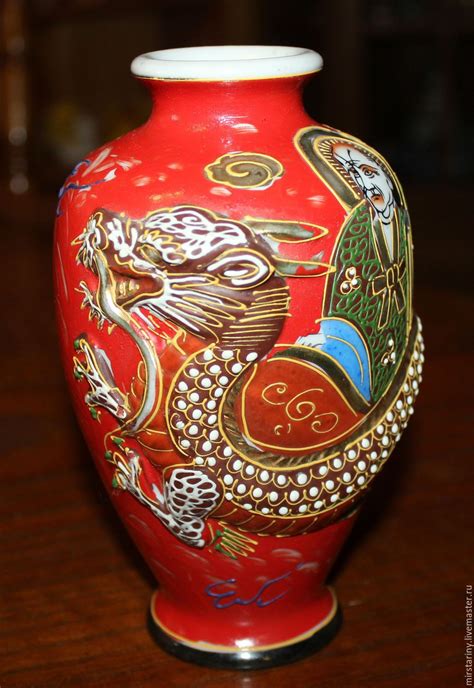 27 Lovely Gold Imari Hand Painted Vase 2024