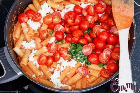 Schneller Nudelauflauf Tomate Mozzarella Emmikochteinfach