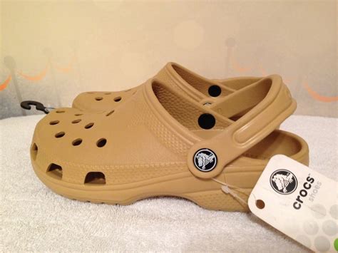 Crocs Original Classic Tan Clogsshoes Womans W 4 5 Xs Girlskids Nwt