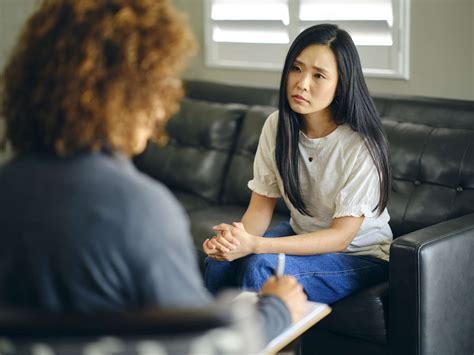 Should I Tell My Therapist Everything?