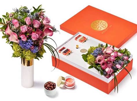 On wedding flowers, the savings tick up to 80 percent. Bouquet Bar Gift Boxes | Bar gifts, Gifts, Bouquet