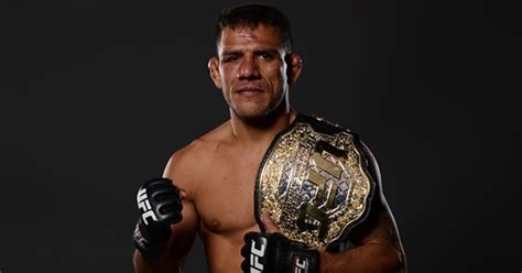 Rafael Dos Anjos Suffers Injury Ufc 196 Fight Off