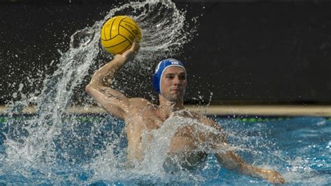 He was a member of the gold medal winning hungary men. A pólódöntőre is áthúzódhat Varga Dénes eltiltása | 24.hu