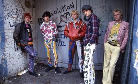 This opens in a new window. Все тексты и слова песен Die Toten Hosen