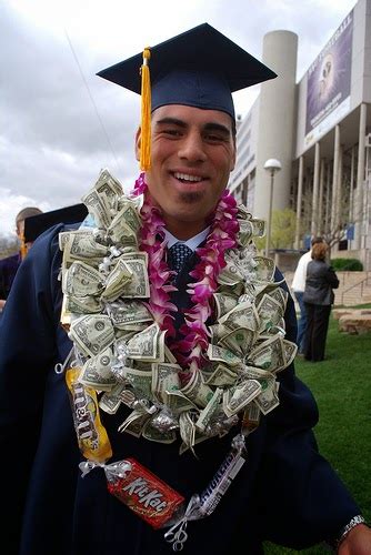 Want a fun way to give money for your graduate this year? GIFTS THAT SAY WOW - Fun Crafts and Gift Ideas: Graduation ...