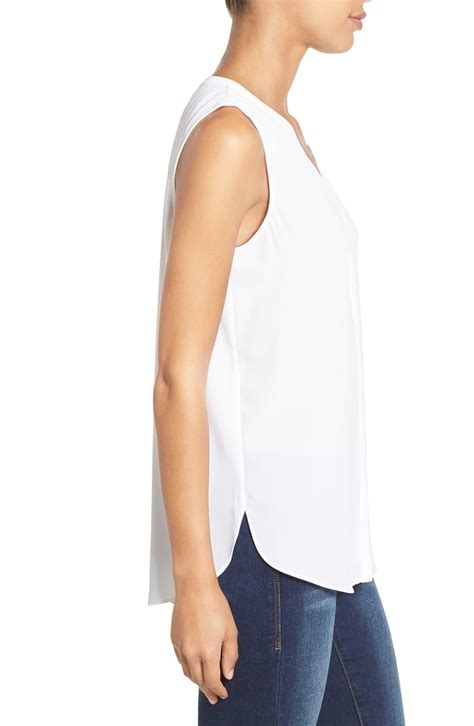 Nydj Pleat Back Sleeveless Split Neck Blouse In White Lyst