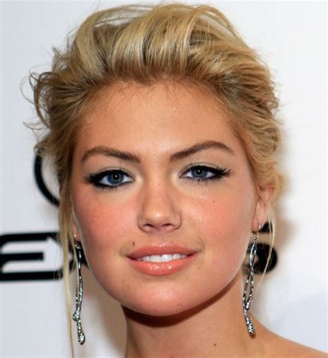 Kate Upton Blonde Hair In Simple Formal Updo Hairdo Uk