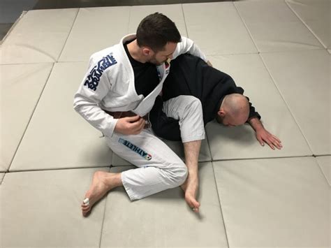 The 90 Essential Bjj Techniques Infighting