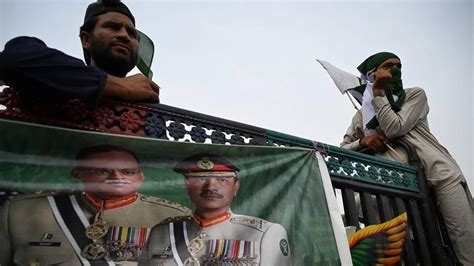 In Photos People Take Out Rally Supporting Pakistan Army
