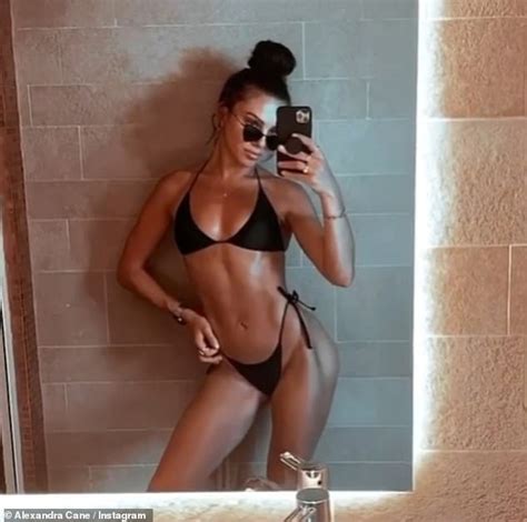 Love Islands Alexandra Cane Shows Off Her Gym Honed Figure In Tiny