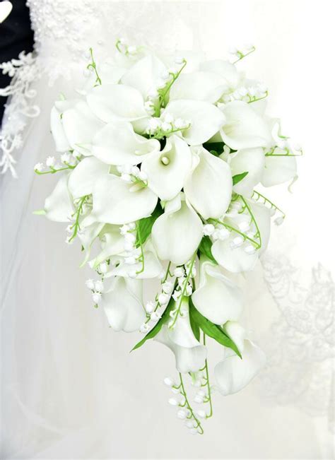 Silk wedding flowers lovingly created in the uk by petals polly. White Waterfall Calla Gorgeous Wedding Bridal Bouquet ...