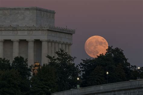 the best photos of the biggest supermoon in 68 years the washington post