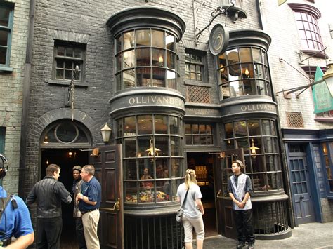 The New Flagship Ollivanders Wand Shop In Diagon Alley Kings Island