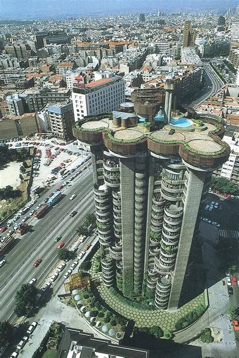 Torres Blancas El Edificio Brutalista Emblema Del Cielo De Madrid