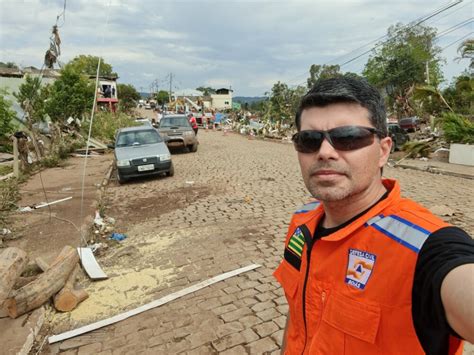 Bombeiro Goiano Atua Na Busca De Vítimas Do Ciclone Extratropical No Rio Grande Do Sul Corpo