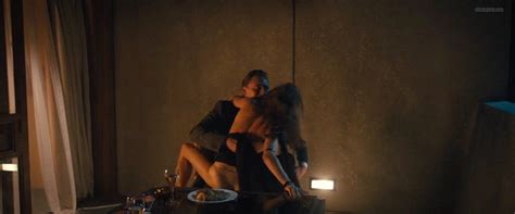Naked Sienna Miller In High Rise