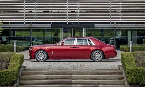 Rolls Royce Red Phantom Will Be Auctioned Off To Fight Aids Autodevot