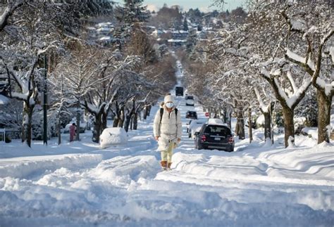 Extreme Cold High Winds And Snow Leave Much Of Canada Under Weather