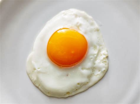 I'm a breakfast cook at a chain restaurant. Pristine Sunny-Side Up Eggs Recipe | Cooking Light