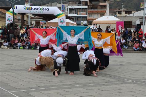 Gualaceo vivió el VI Festival Internacional Tradiciones y Culturas del