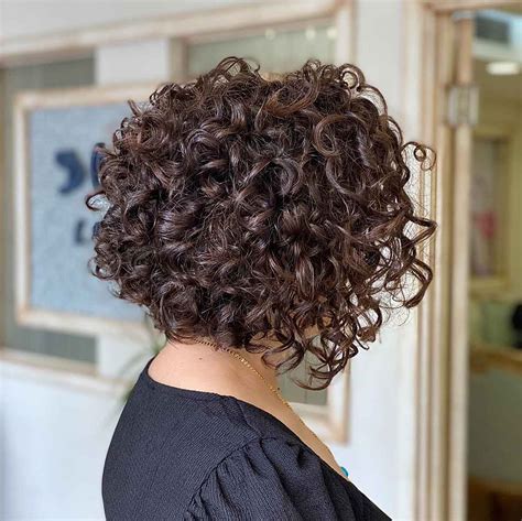15 Stacked Short Curly Bob Haircuts To Enhance Your Natural Curls Sanderson Bearbing