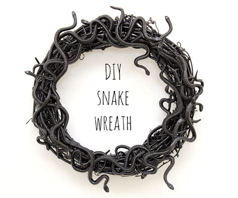 Halloween Snake Wreath This Project Is So Easy And The Results Are