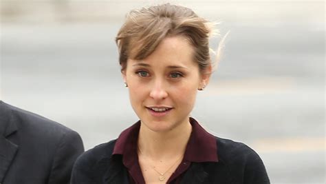 Nxivm Sex Cult Case Allison Mack Keith Raniere Go On Trial Oct 1