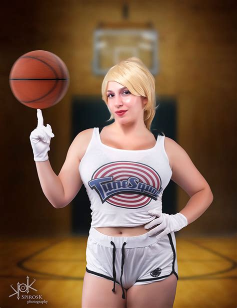 Lola Bunny From Space Jam Cosplay