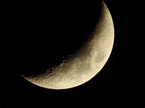 Crescent Moon Rastrophotography